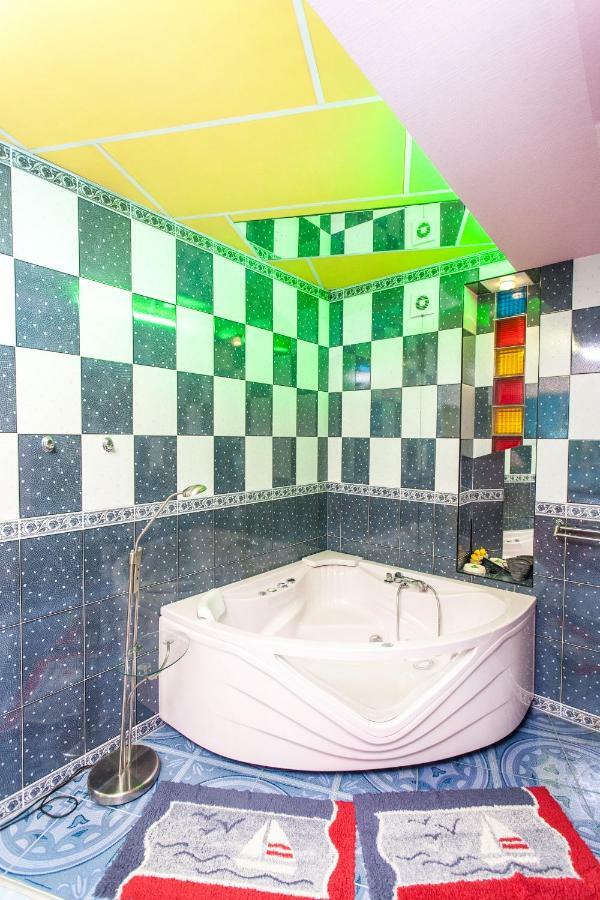 Apartment With Jacuzzi In Old Town Kaunas Dış mekan fotoğraf